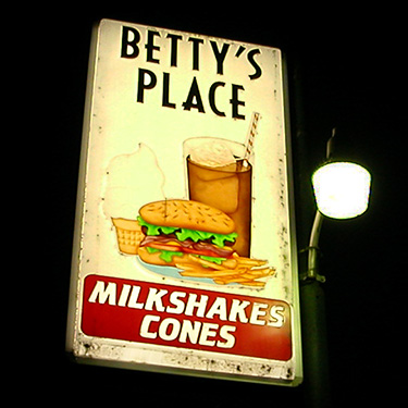 Betty's Place, Toledo, Washington