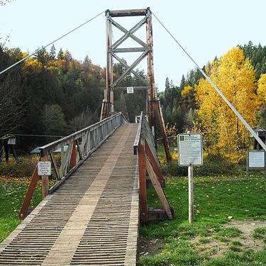 pedestrian suspension bridge over Snoqualmie River, Tolt River John MacDonald Park, Carnation, Washington