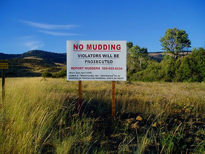 "no mudding" sign at mouth of Reecer Canyon, Kittitas County, Washington