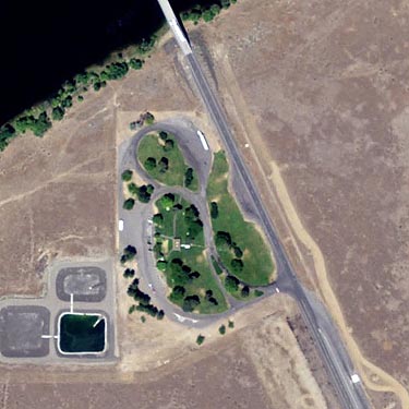 aerial photo of Vernita Rest Area, Benton County, Washington