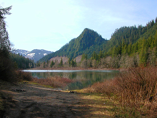 Cavanaugh Lake, S central Snohomish County, Washington