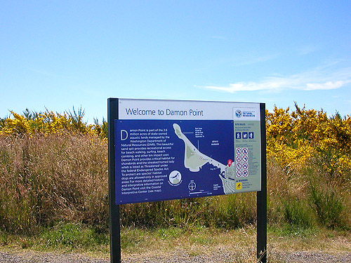 welcome sign at trailhead for Damon Point, Grays Harbor County, Washington