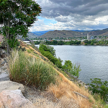 slope to river from Apple Capital Trail, East Wenatchee, Washington
