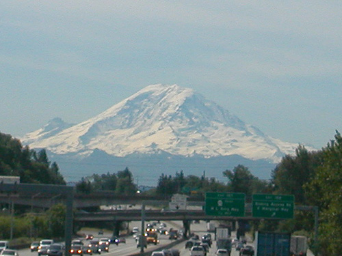 Mount Rainier see from I-5 in south Seattle on 12 June 2018
