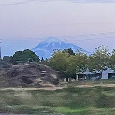 Mount Rainier from I-5 in south Pierce County, Washington