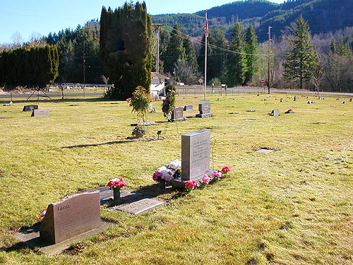 general appearance of Rainey Valley Cemetery, Lewis County, Washington