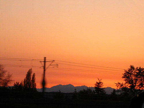 sunset from I-5 in south King County on 23 April 2025