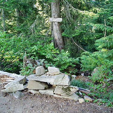 Trail junction, Glacier View Trail, Pierce County, Washington