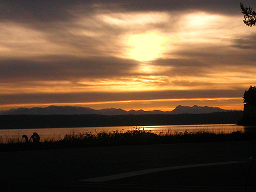 sun sinks toward sunset, 9 February 2016, Monroe Landing County Park, Whidbey Island, Washington
